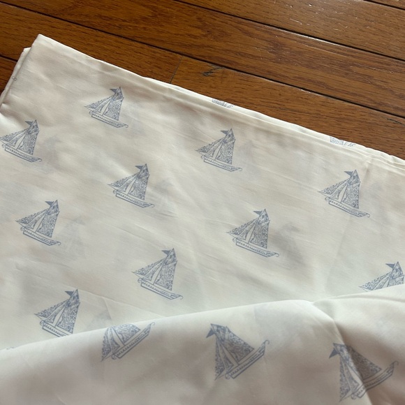 Flat sheet - Picture 2 of 4